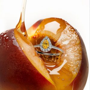 UNE POIRE